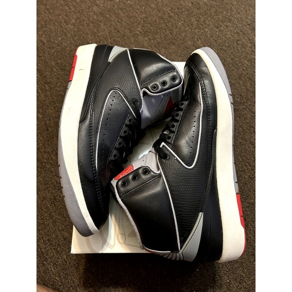 Athletic_Shoes
